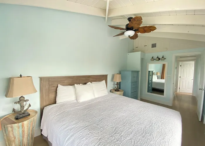 Ragged Edge Resort & Marina